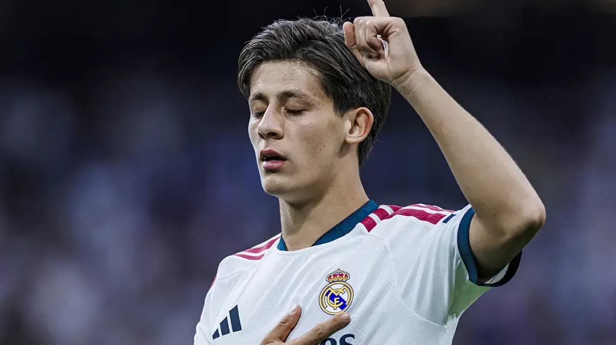 Arda Güler Real Madrid'e imza atıyor